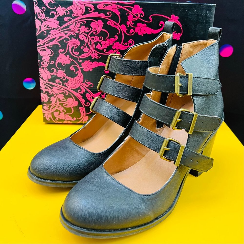 Qupid VARSITY-14 3 Strap Buckle Black Mary Janes Heels